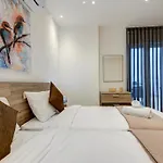Ridge View - Beautiful With Sea Views *