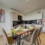 Ridge View - Beautiful With Sea Views شقة المليحة