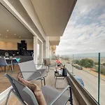 Ridge View - Beautiful With Sea Views شقة *
