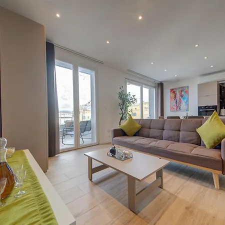 Ridge View - Beautiful With Sea Views *