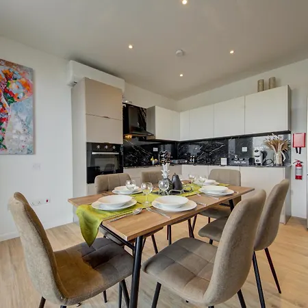 Ridge View - Beautiful With Sea Views شقة المليحة