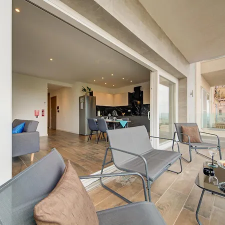 Ridge View - Beautiful With Sea Views
