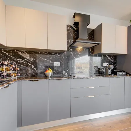 Ridge View And With Sea Views With Terraces Apartament