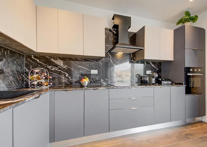 Ridge View And With Sea Views With Terraces Apartament