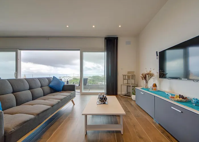 Ridge View And With Sea Views With Terraces Apartament